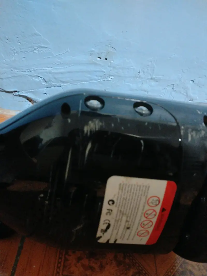 Hoverboard eléctrico negro usado - 4