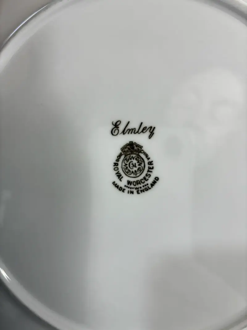 Plato decorativo de cerámica pintado a mano - 4