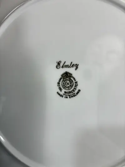 Plato decorativo de cerámica pintado a mano - miniatura 4