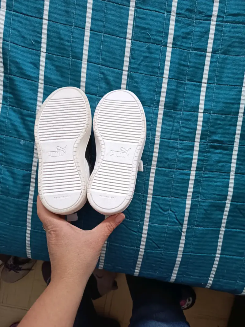 Zapatillas blancas con velcro - 3