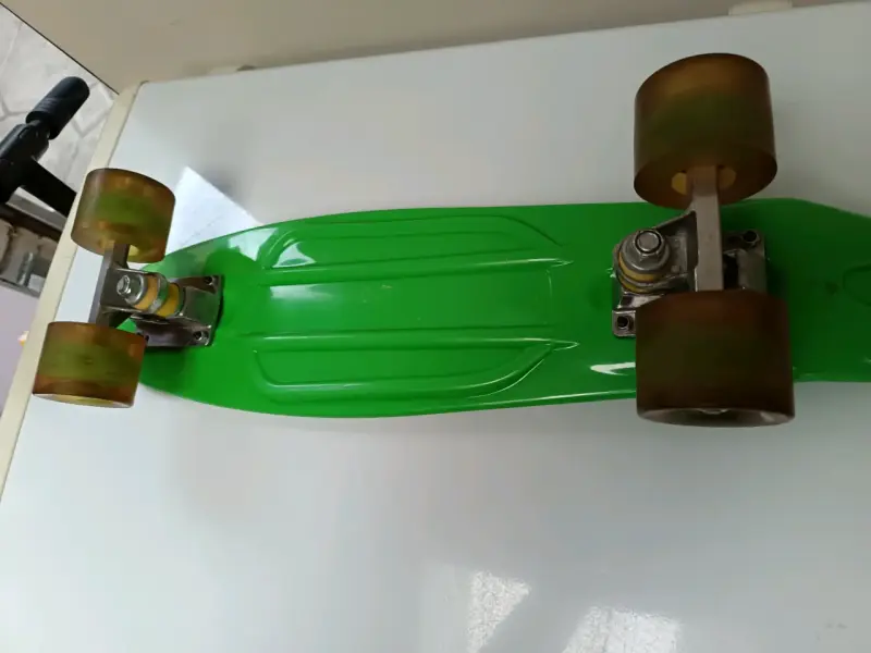 Mini skateboard verde - 2