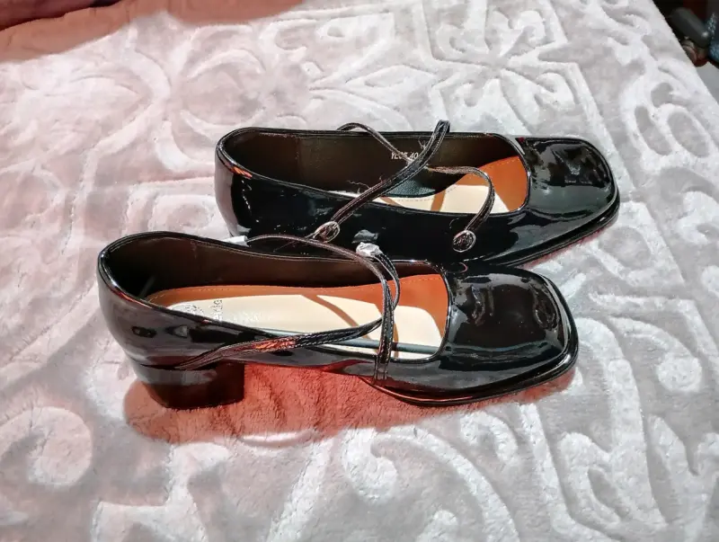 Zapatos negros elegantes - 1