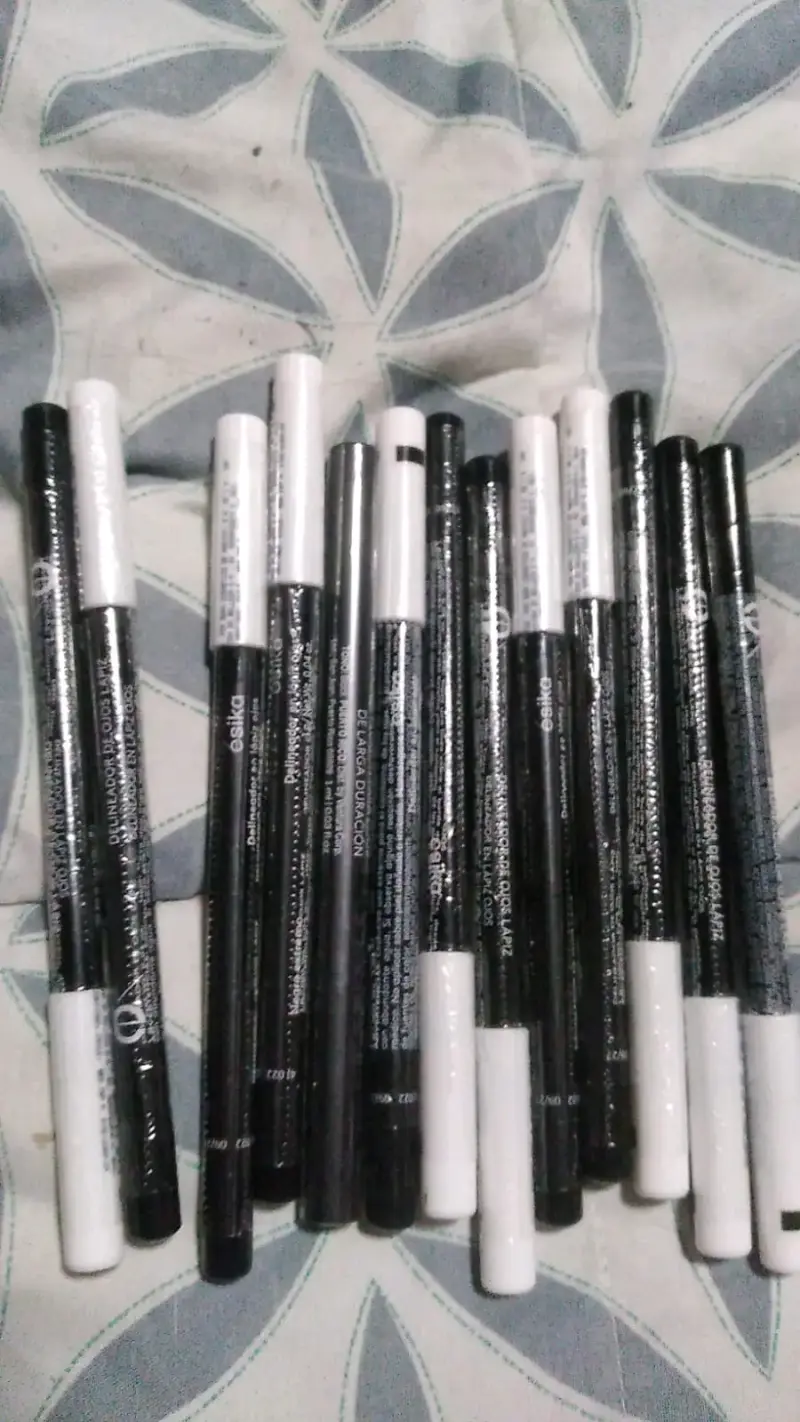 Set de lápices delineadores negros