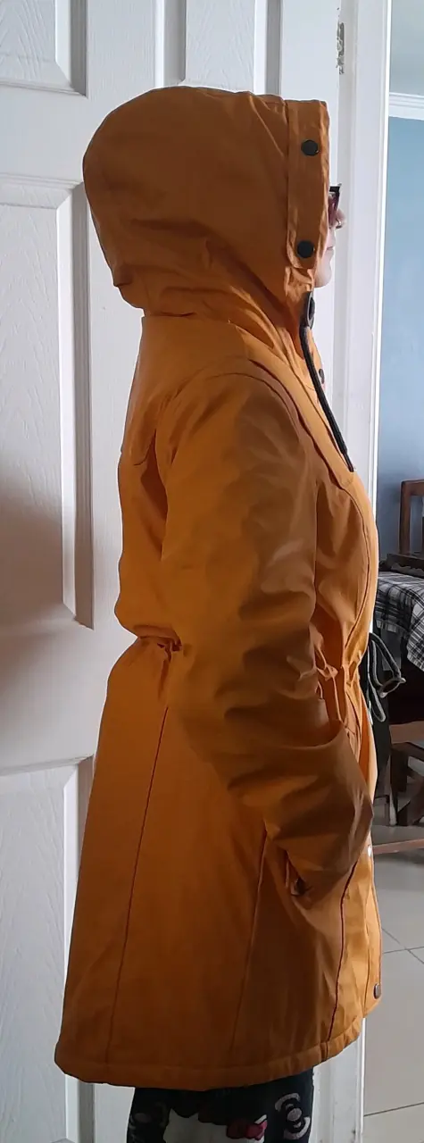 Parka amarilla con capucha - 3