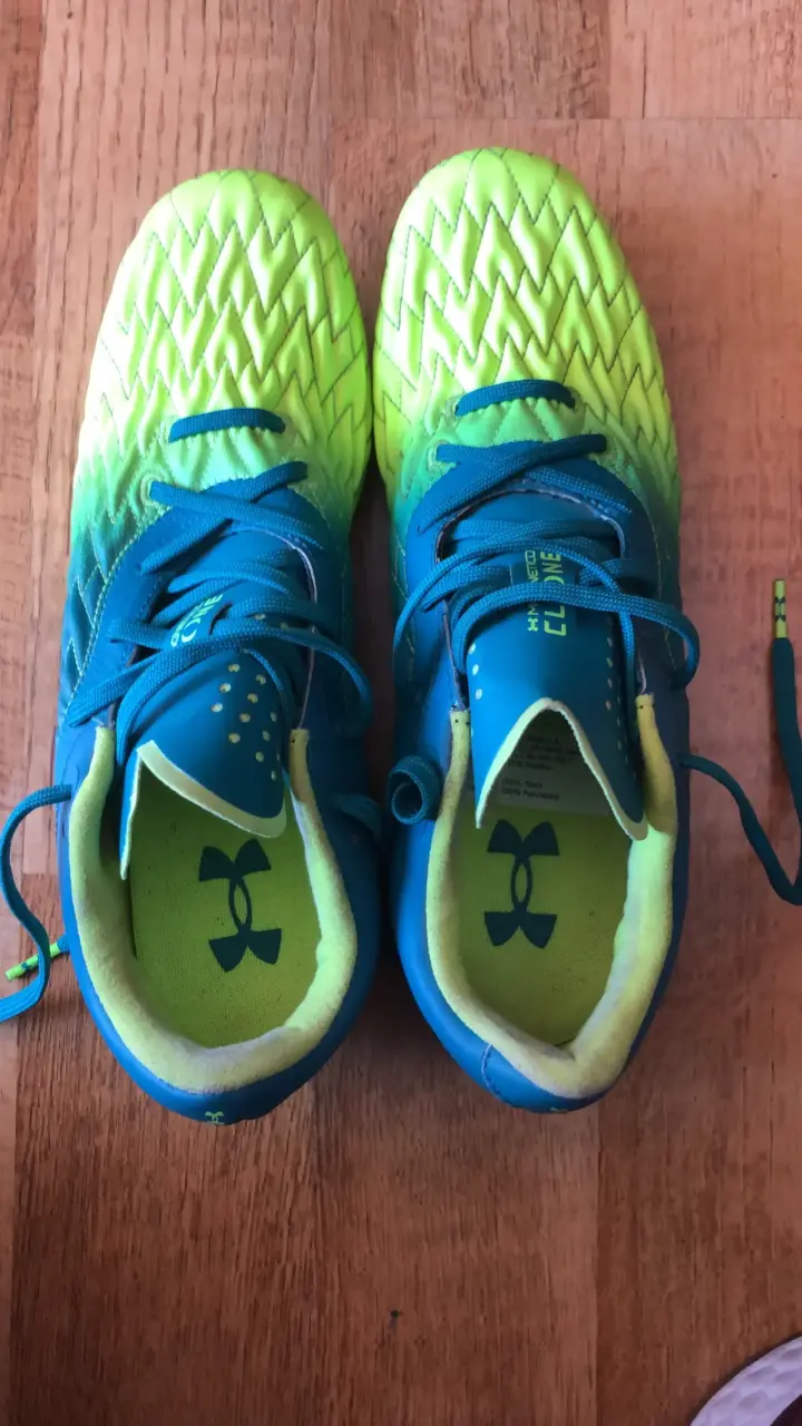 Zapatillas deportivas azul, verde futbol o rugby - 1