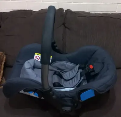 Coche de bebé 2 en 1 azul y gris - miniatura 4