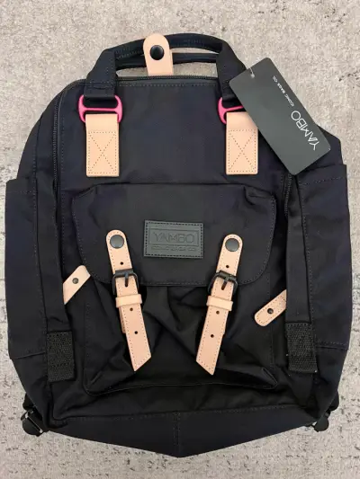 Mochila negra Yambo estilo casual - miniatura 1