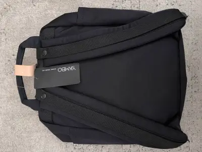 Mochila negra Yambo estilo casual - miniatura 3
