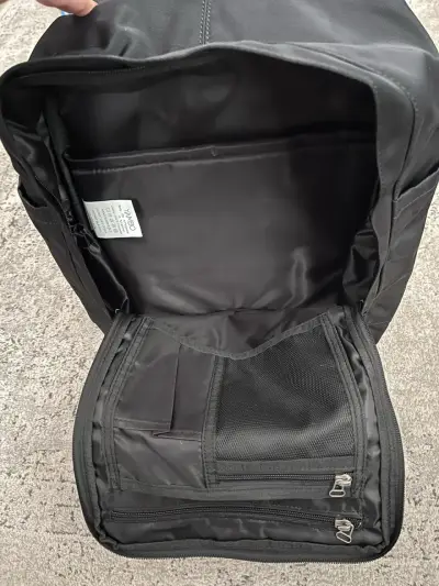 Mochila negra Yambo estilo casual - miniatura 4