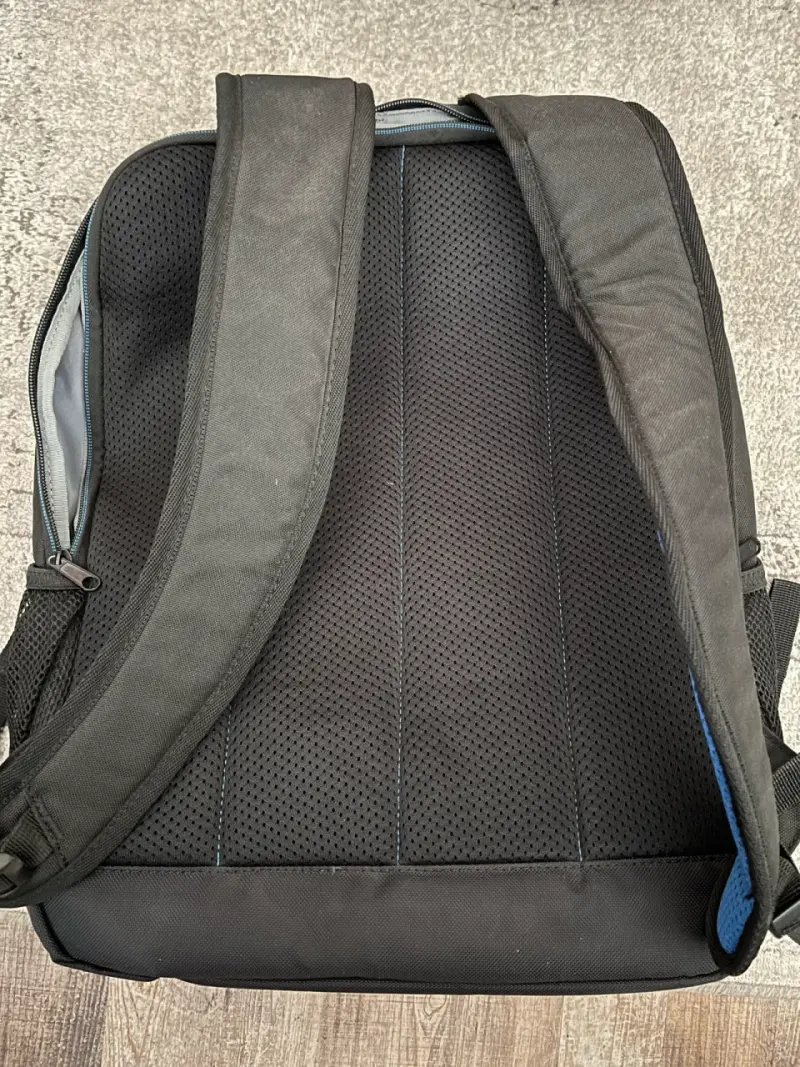 Mochila Dell negra con diseño - 3