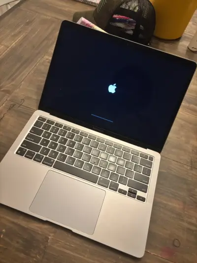 Macbook M1 - miniatura 1