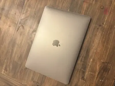 Macbook M1 - miniatura 5