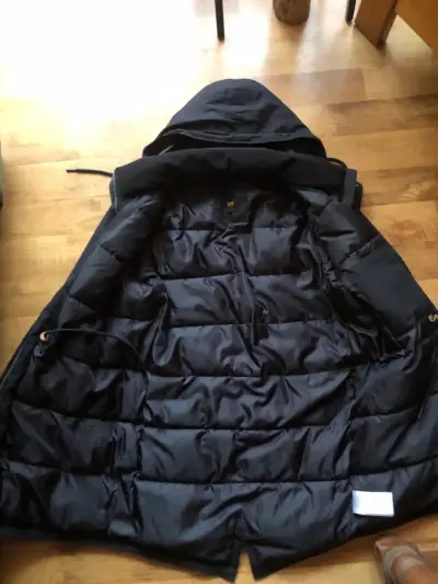 Parka negra con capucha marca Lee nueva Talla M - miniatura 3