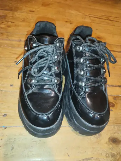 Zapatos negros con plataforma - miniatura 1