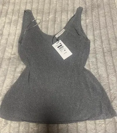 Polera basement gris sin mangas - miniatura 1