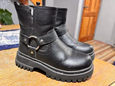 Botín negro niña talla 30 - miniatura 1
