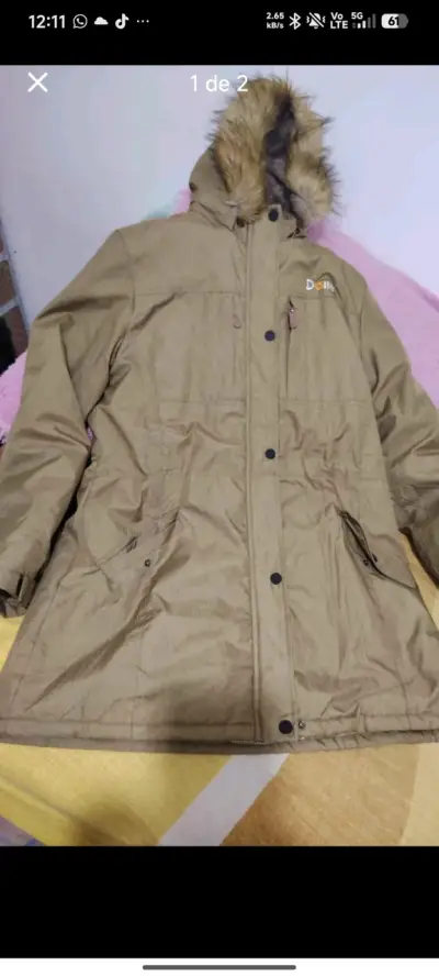 Parka con capucha y forro - miniatura 2