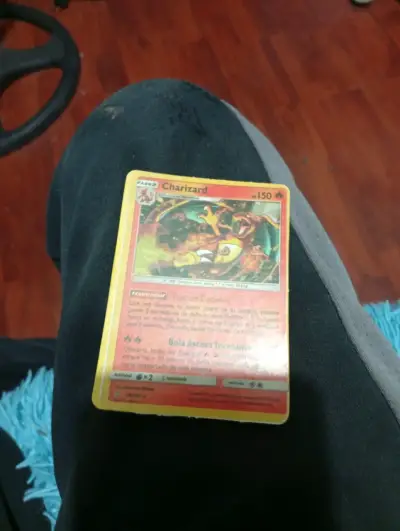 Carta Pokémon Charizard edición especial - miniatura 2
