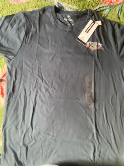 Polera Rip Curl gris  oscuro - miniatura 1