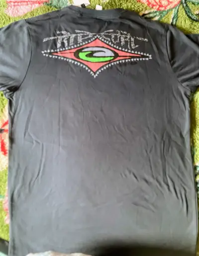 Polera Rip Curl gris  oscuro - miniatura 2