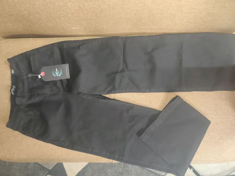 Jeans negros nuevos con etiqueta - 1