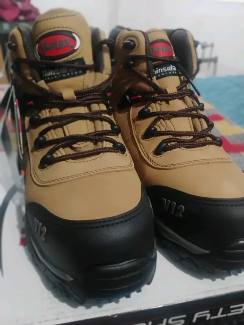 Botas de seguridad beige V12 - 2