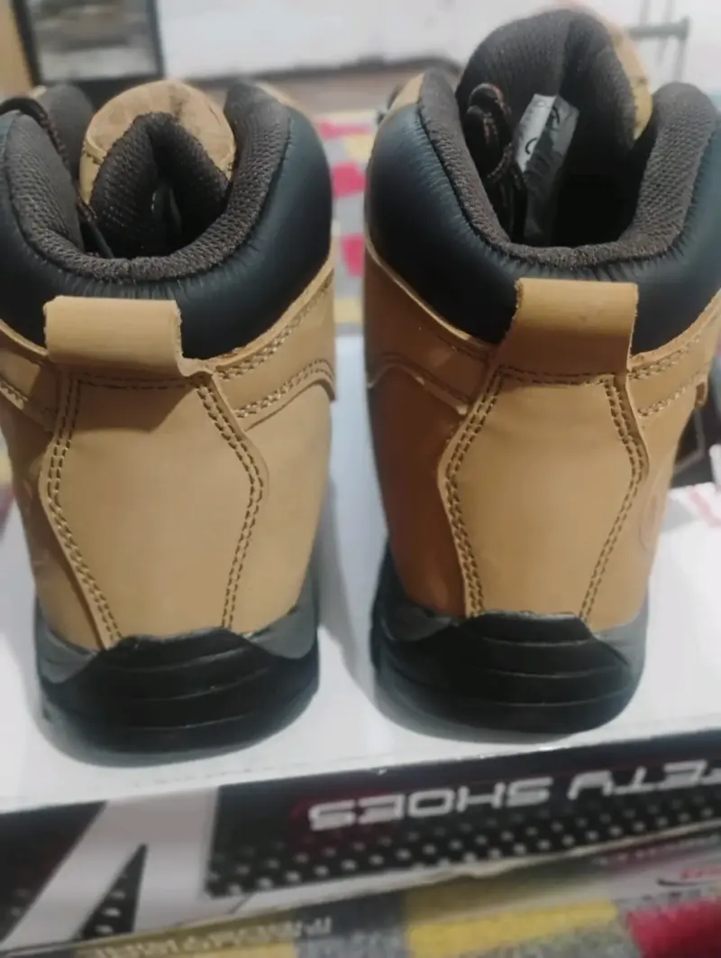 Botas de seguridad beige V12 - 3