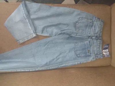 Jeans azul nuevo con etiqueta - miniatura 2