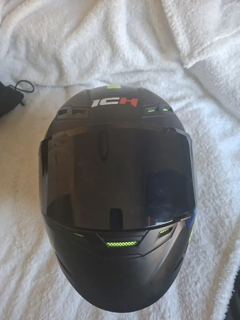 Casco de moto negro con diseño talla L - 2