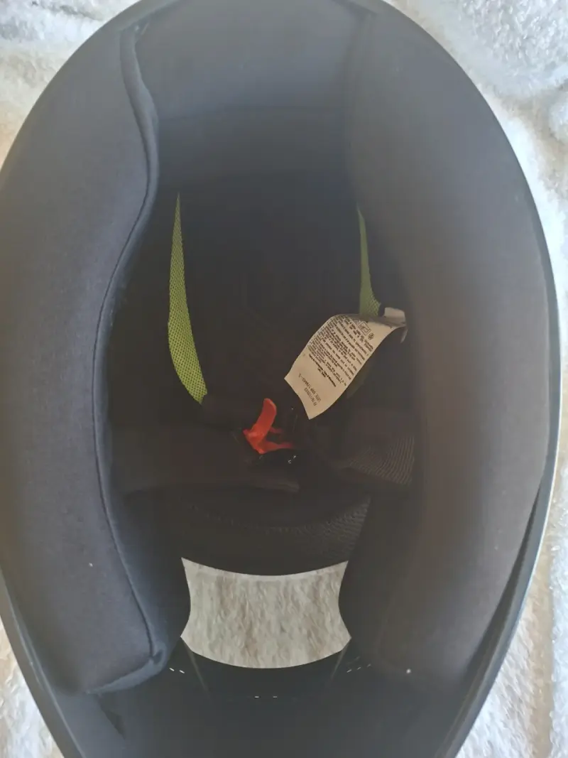 Casco de moto negro con diseño talla L - 4
