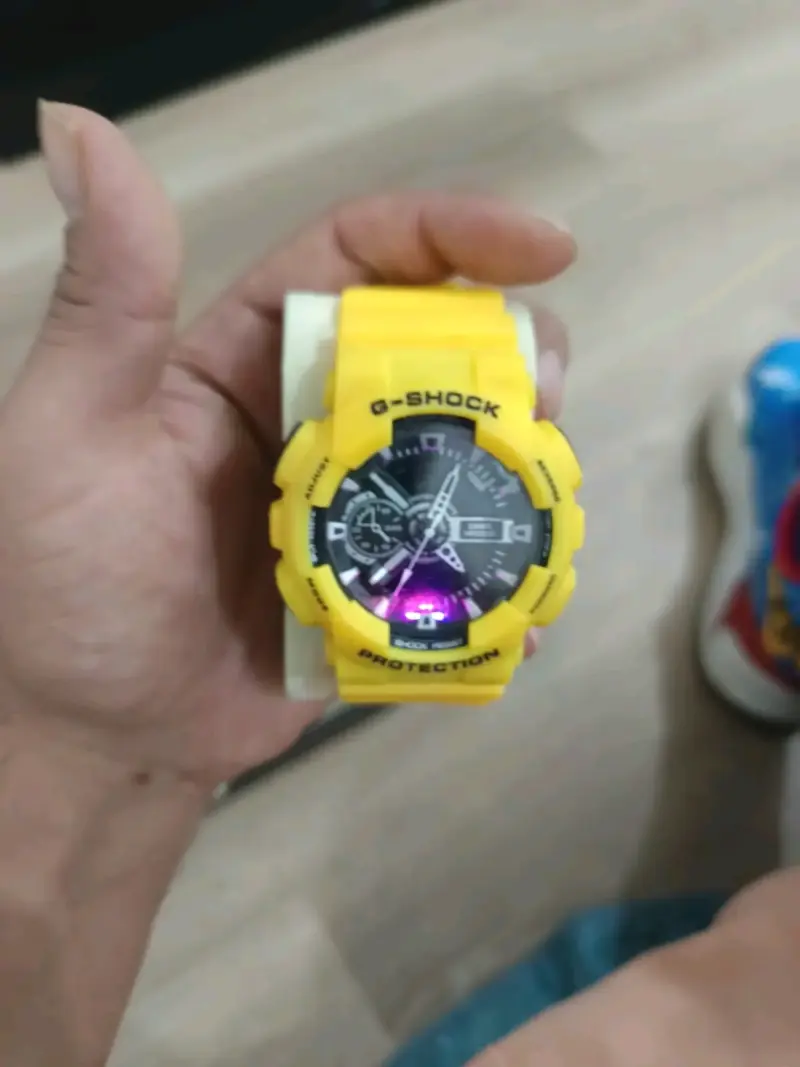 Reloj amarillo deportivo G-Shock - 1