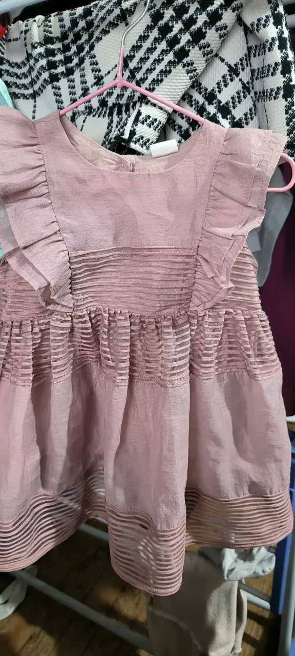 Vestido rosa con volantes H&M 9-12meses - 2