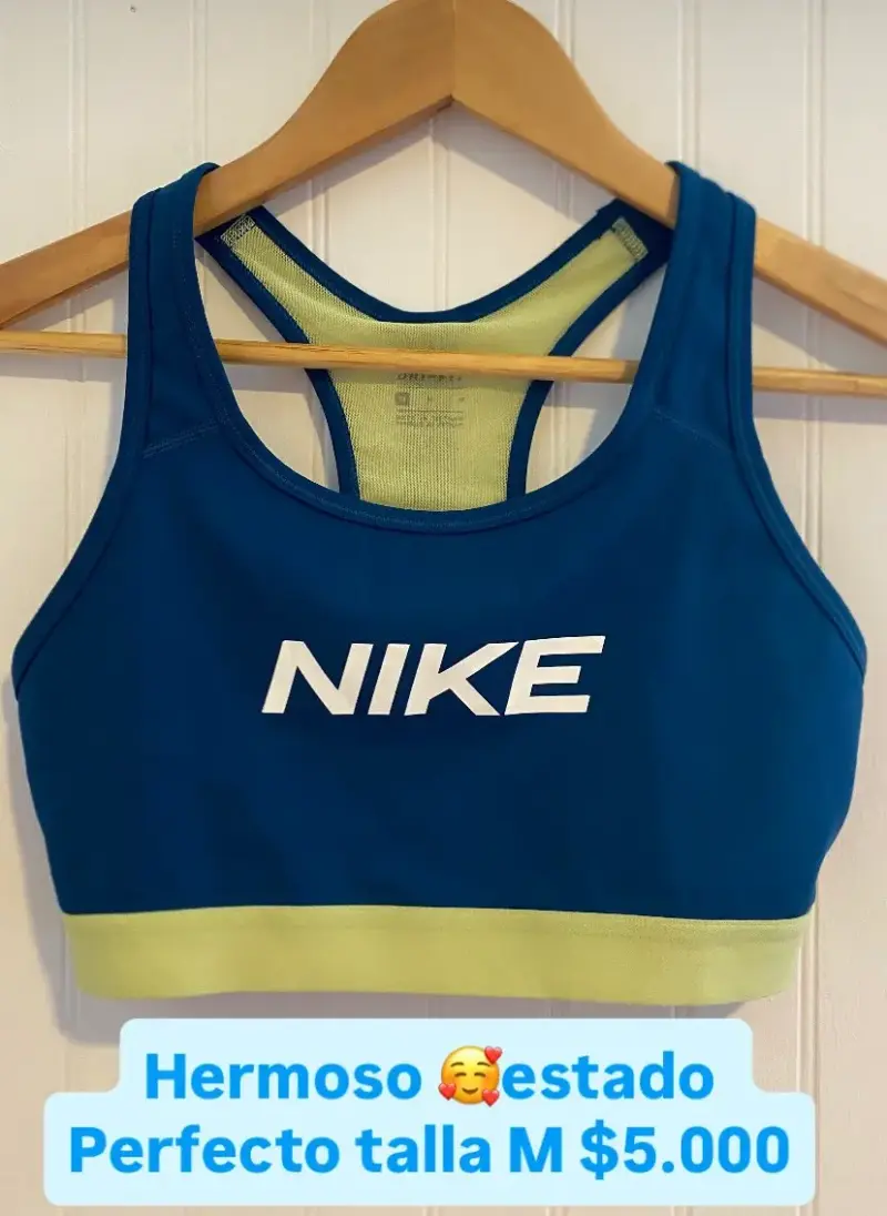 Top deportivo Nike azul talla M