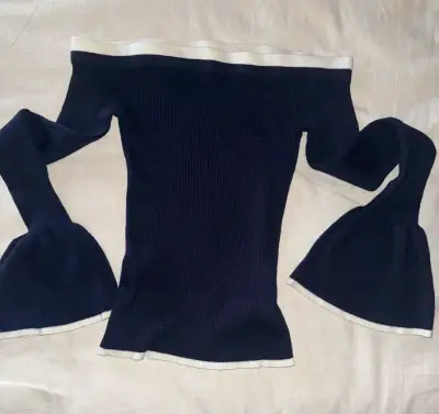 Polera hombros descubiertos azul - miniatura 1