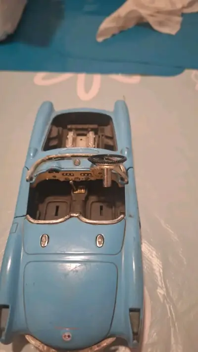 Set de autos a escala vintage - miniatura 4