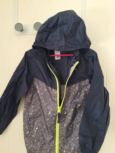 Chaqueta cortaviento azul Quechua infantil - miniatura 1