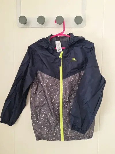 Chaqueta cortaviento azul Quechua infantil - miniatura 3