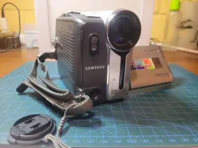 Videocámara Samsung - miniatura 1