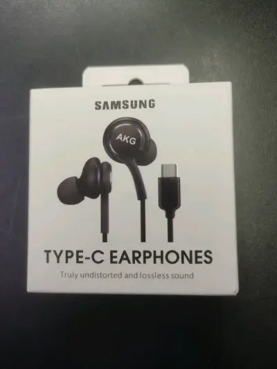 Audífonos AKG Tipo-C - miniatura 1