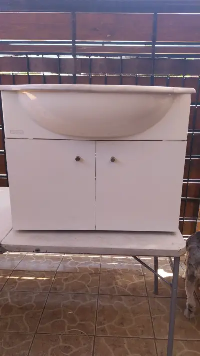 Mueble de baño blanco - miniatura 2