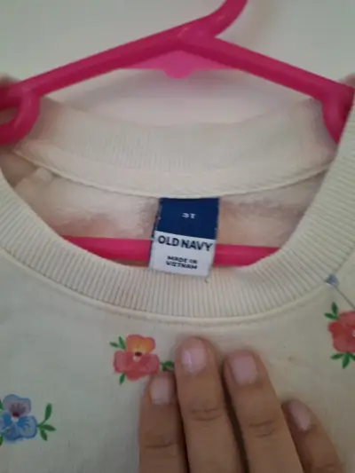 Polerón infantil con flores Old Navy - miniatura 2