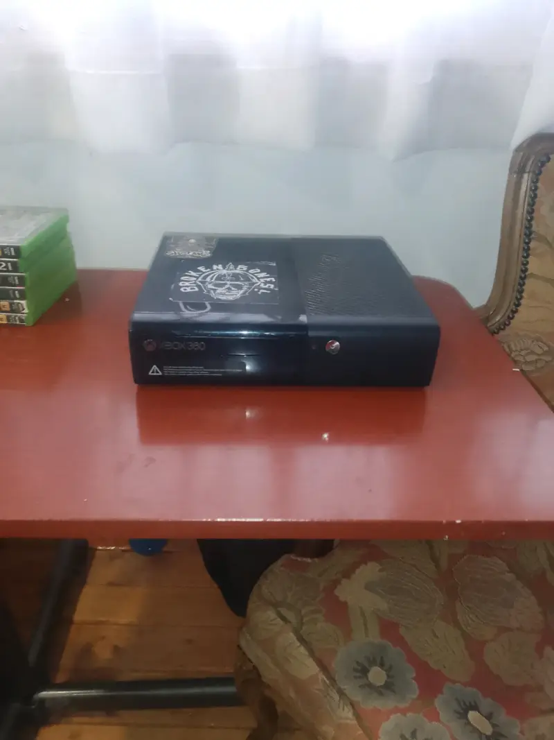 Consola Xbox 360 con diseño - 1