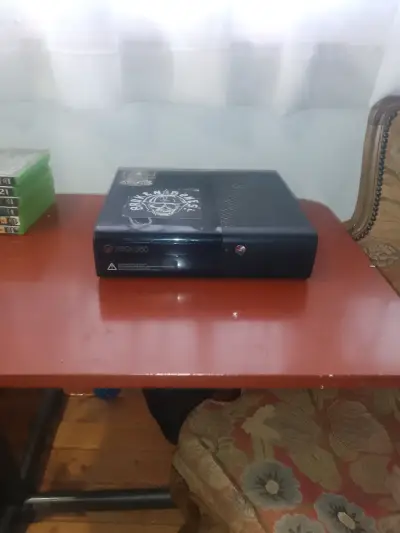 Consola Xbox 360 con diseño - miniatura 1