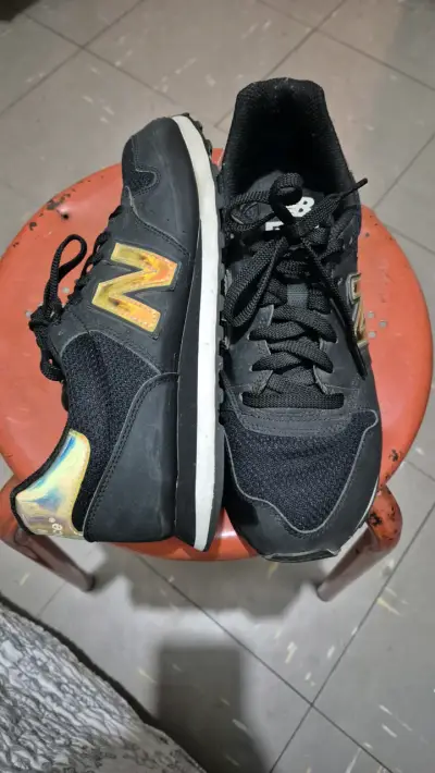 Zapatillas New Balance negras - miniatura 2