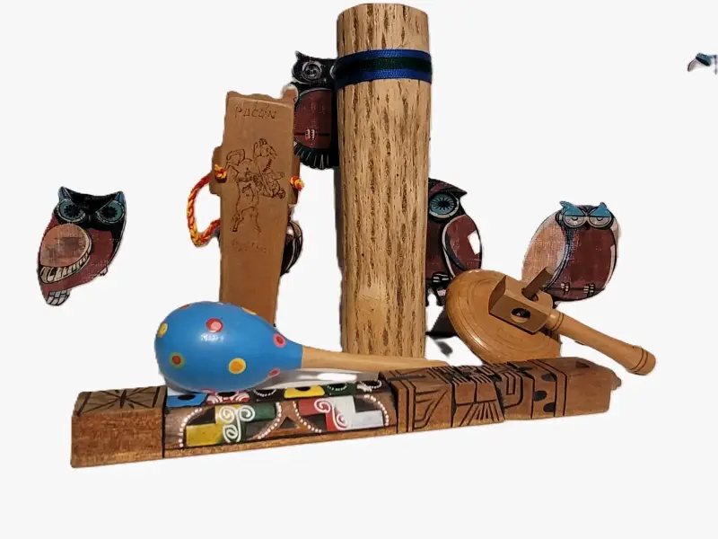 Conjunto de artesanías de madera