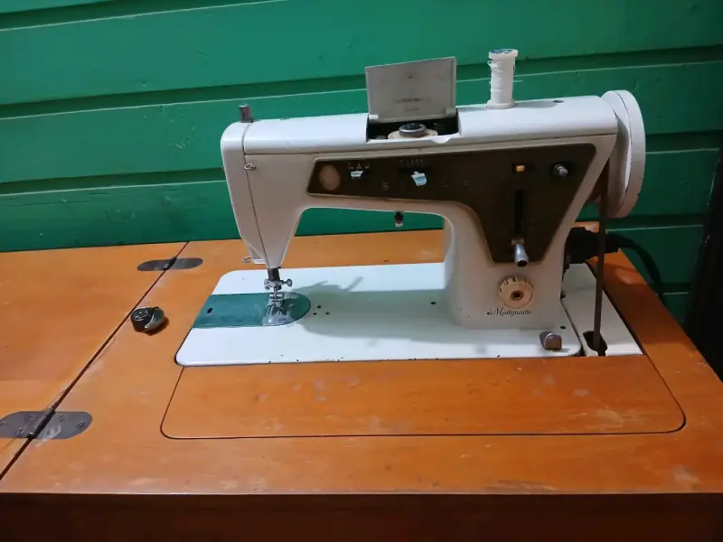 Máquina de coser con mueble singer Multipunto - 3