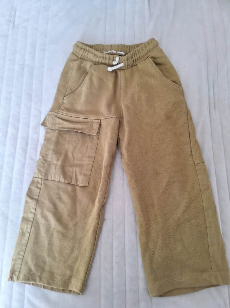 Pantalones de niño beige