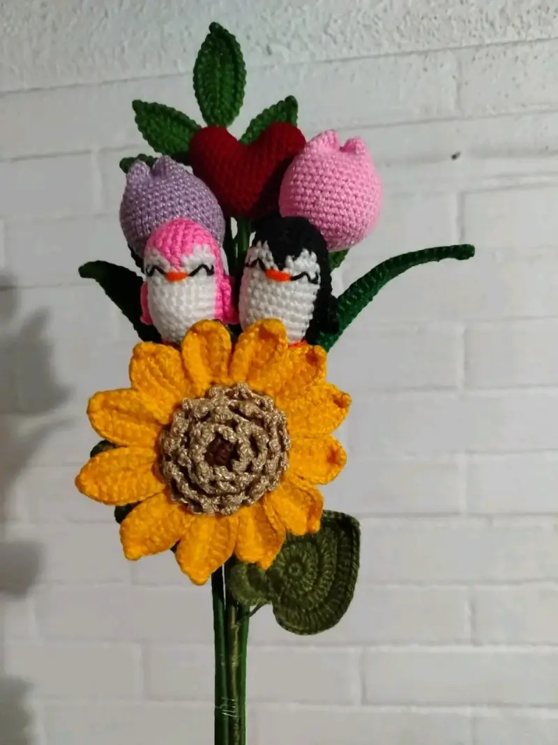 Ramo de flores tejido a crochet - 5