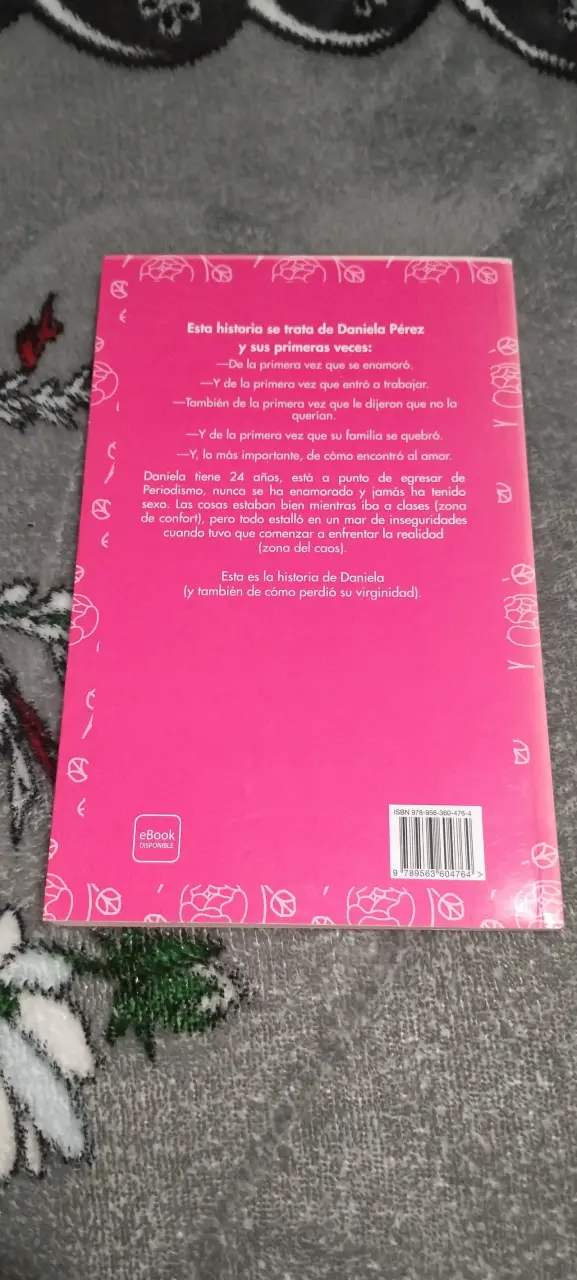 Libro "Nanai" por Daniela Pérez - 2