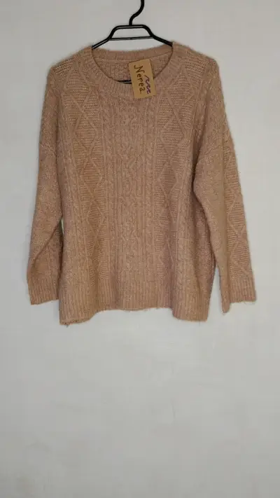 Suéter beige de punto trenzado - miniatura 2